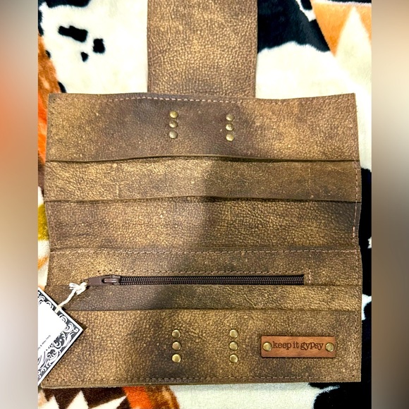 NWT Keep It Gypsy Gray Cowhide & Desert Aztec Leather Walket - Picture 5 of 14